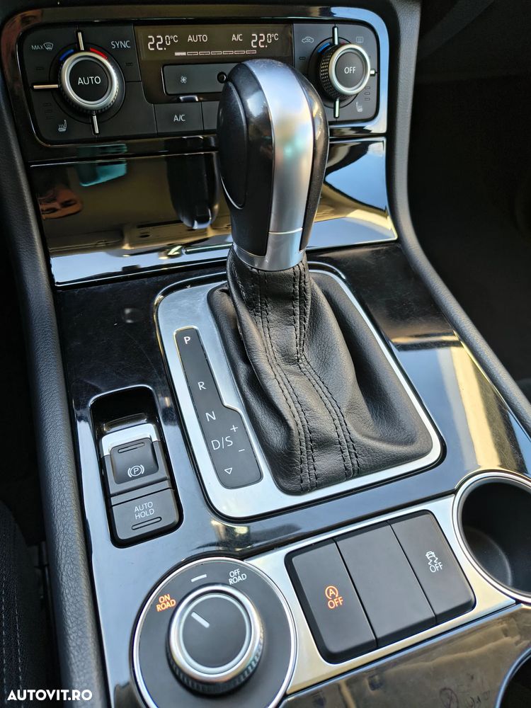 Volkswagen Touareg 3.0 V6 TDI BMT - 14