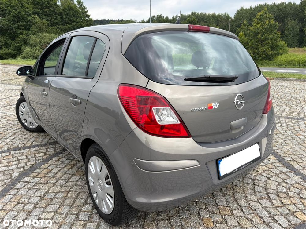 Opel Corsa 1.2 16V Essentia - 3