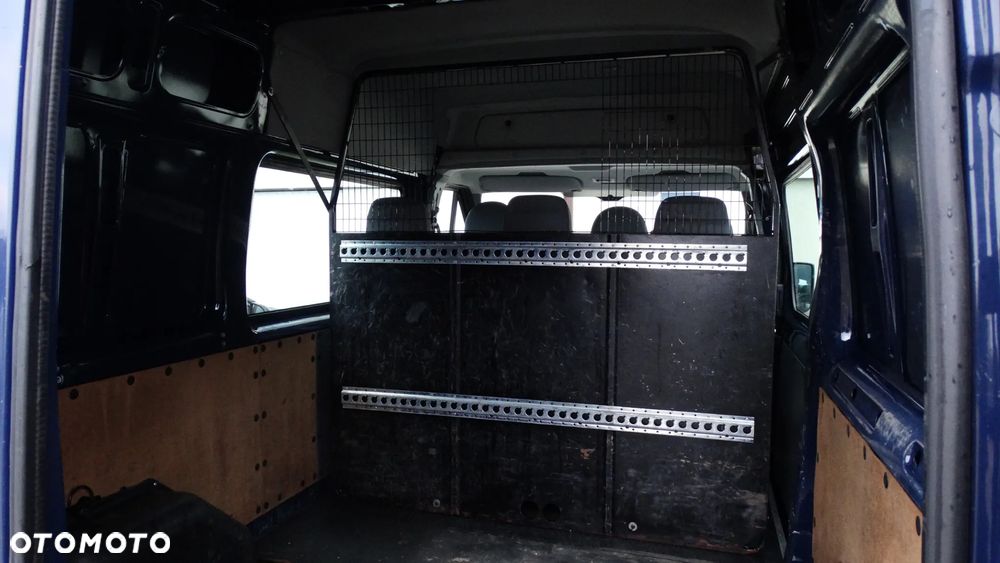 Ford Transit - 12