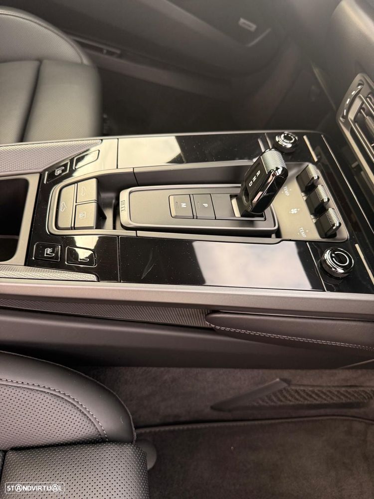 Porsche 911 Série F - 23