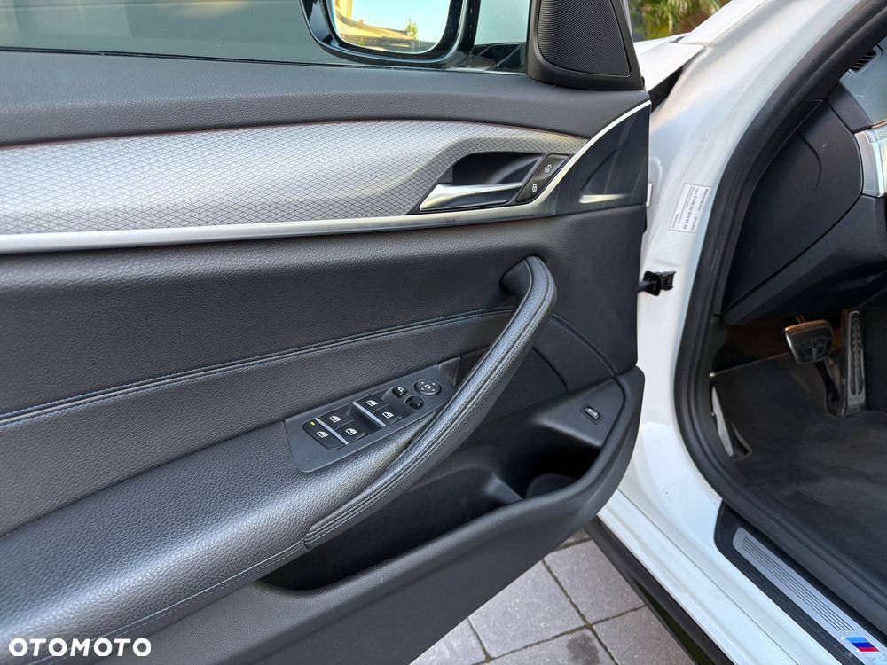 BMW Seria 5 530i xDrive M Sport sport - 18