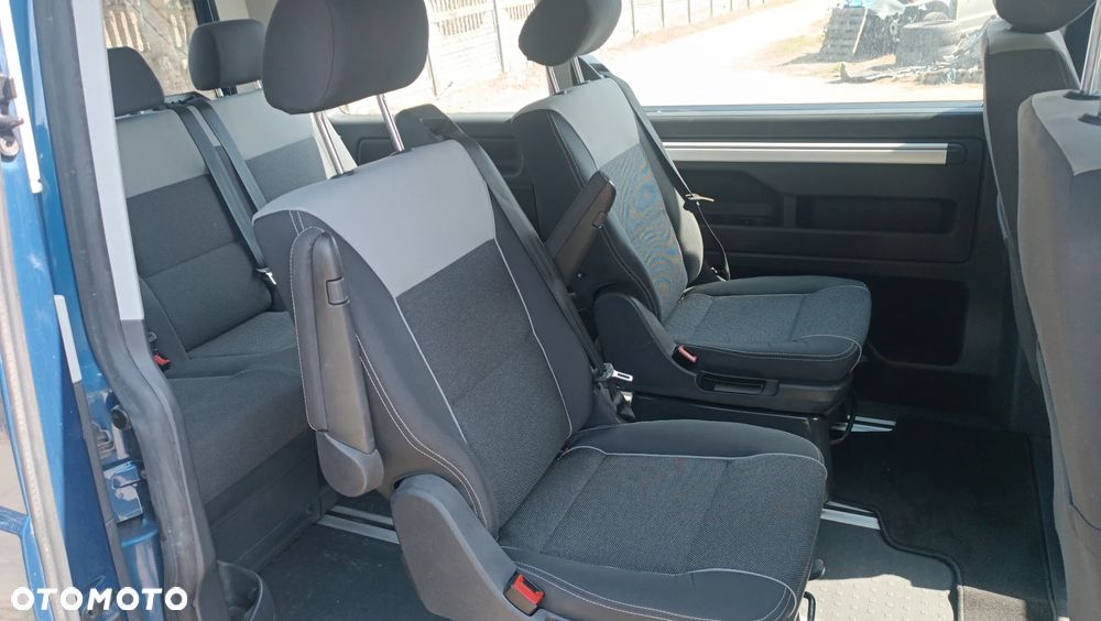 Volkswagen Multivan - 1