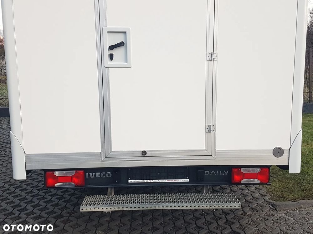 Iveco DAILY KONTENER NISKOPODŁOGOWY 4,43x2,23x2,42 SKLEP KAMPER KONIOWÓZ BAR KLIMA - 34