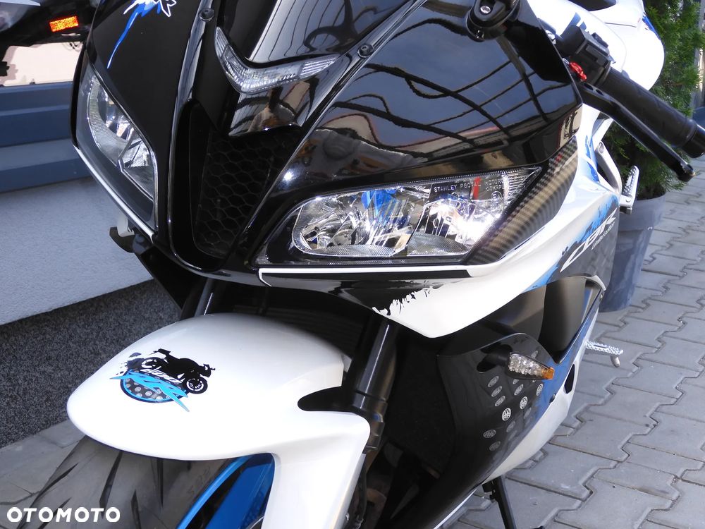 Honda CBR - 37