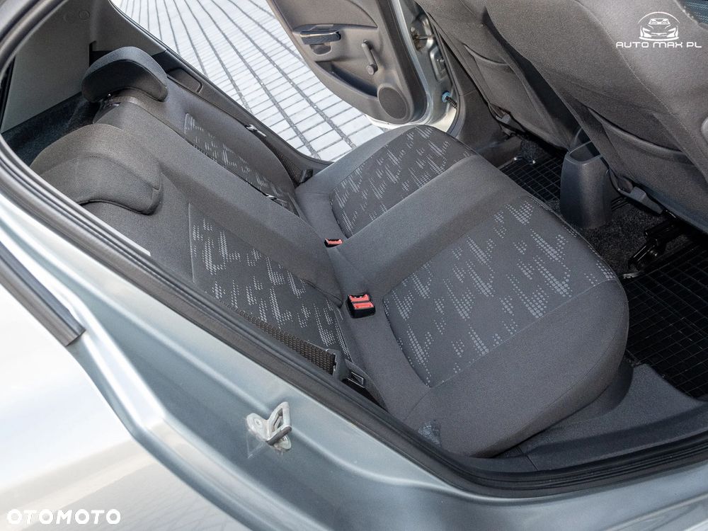 Opel Corsa 1.4 16V Satellite - 32