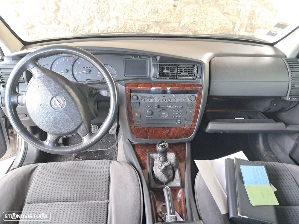 Opel Omega 2.2 Elegance - 18