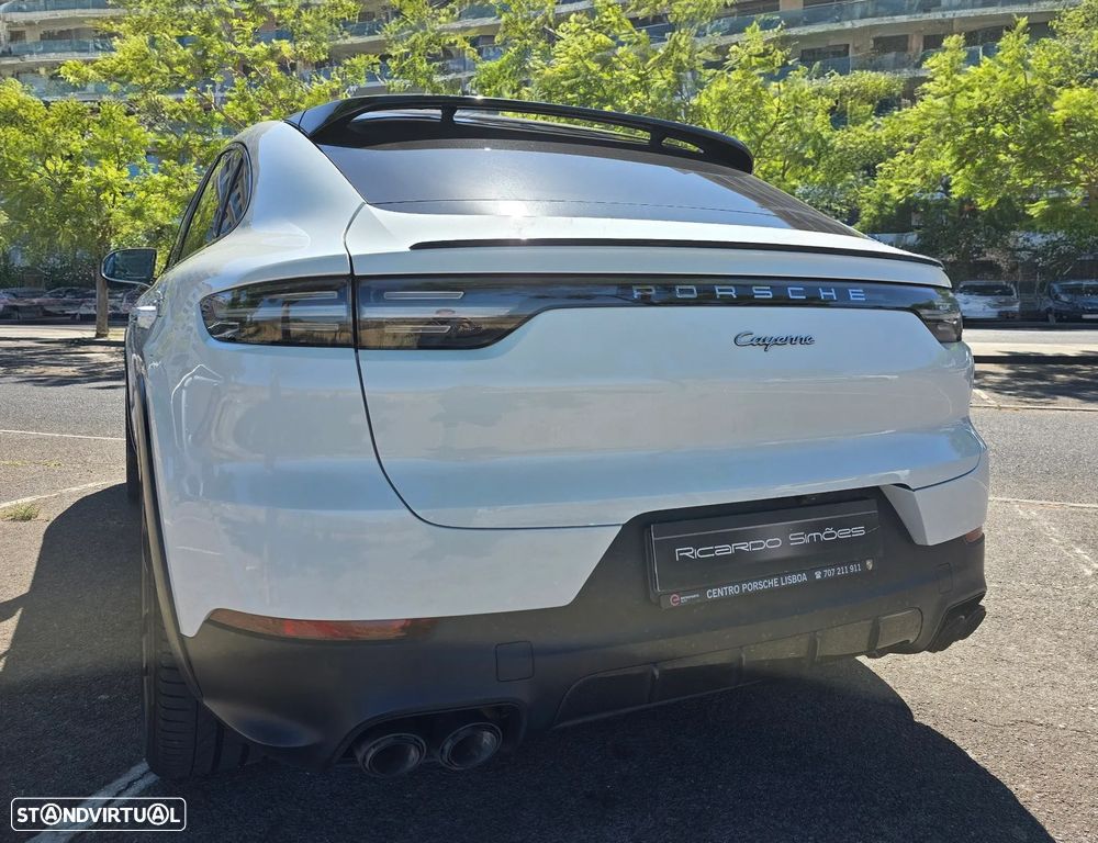 Porsche Cayenne Coupé E-Hybrid - 6