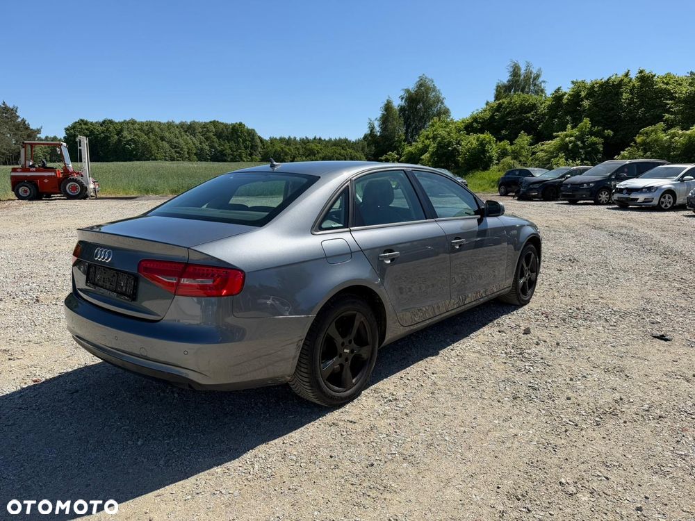 Audi A4 Limousine - 2