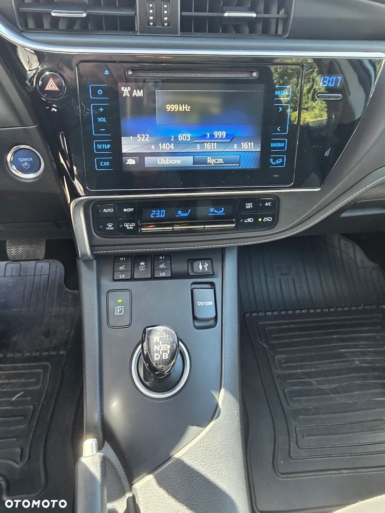 Toyota Auris - 12