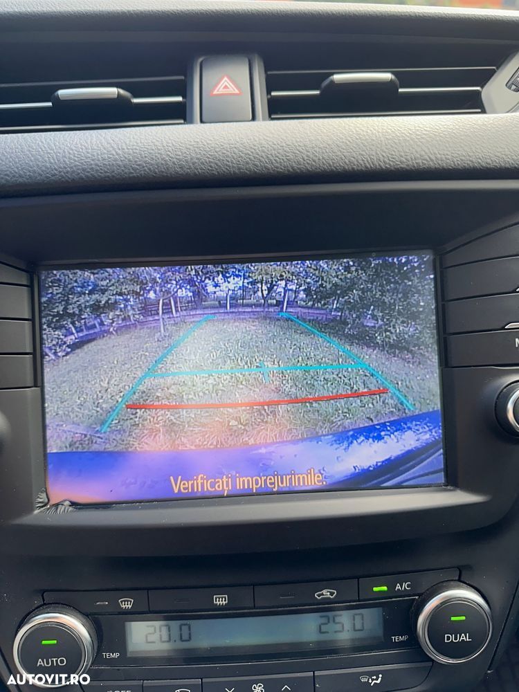 Toyota Avensis 2.0 D-4D Executive - 11