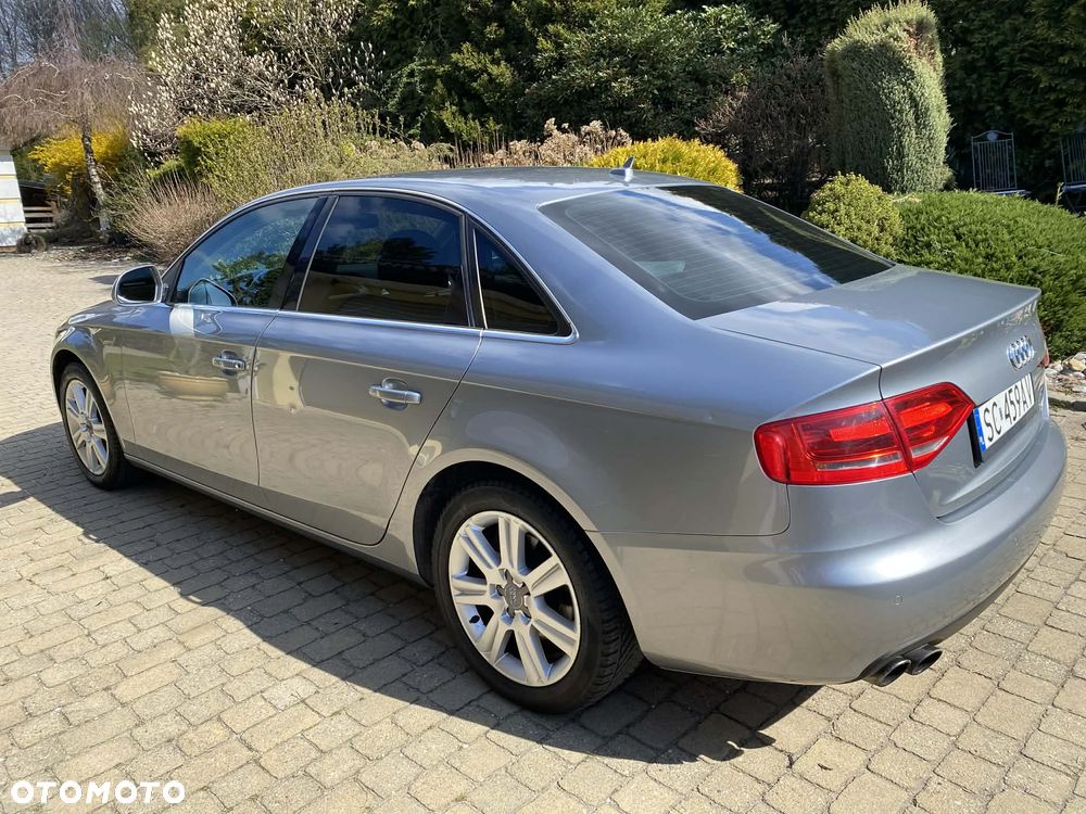 Audi A4 Limousine - 32