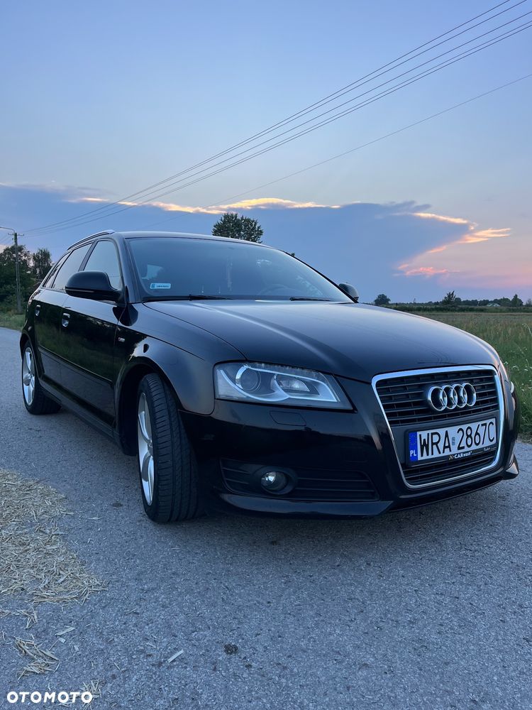 Audi A3 Sportback 1.6 TDI DPF S line Sportpaket - 2