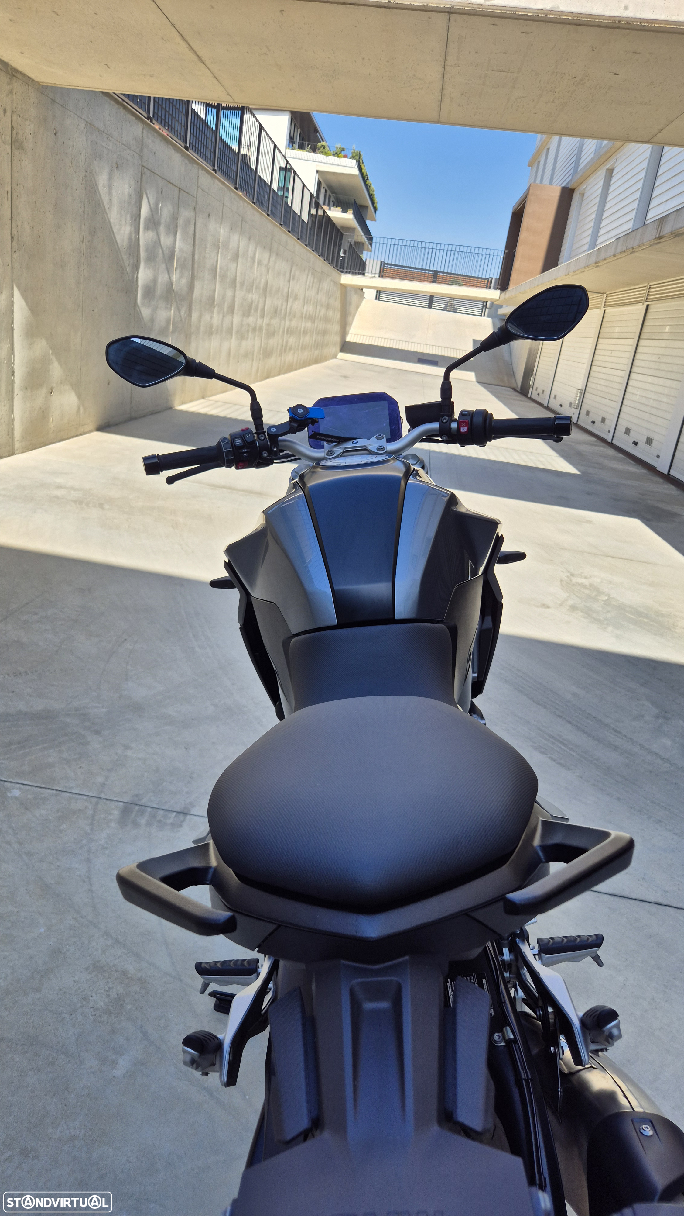 BMW F 900 R - 7