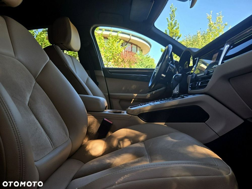 Porsche Macan - 5