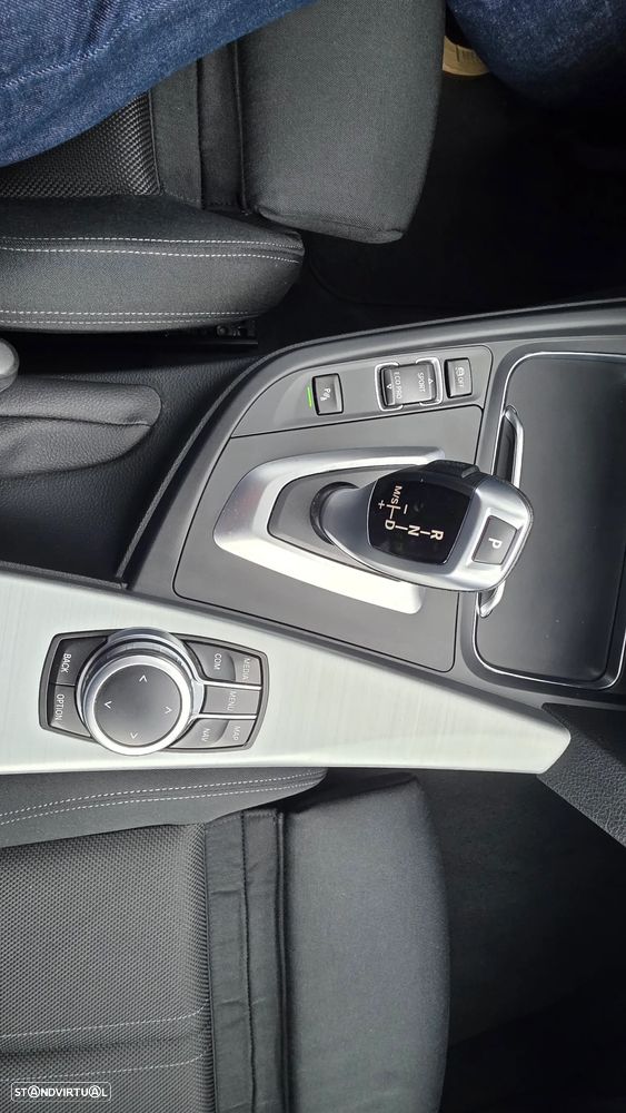 BMW 318 d Line Sport Auto - 34
