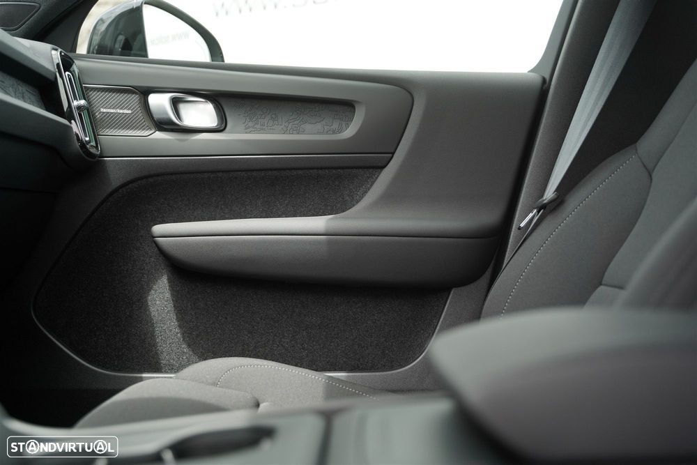 Volvo EX40 82 kWh Single Motor Extended Range Plus - 34