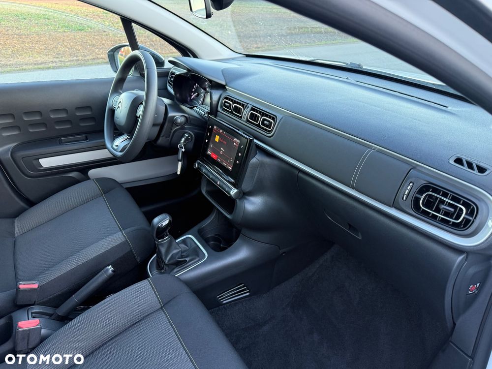 Citroën C3 Pure Tech 82 SHINE - 8