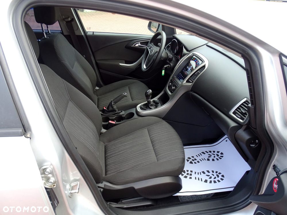 Opel Astra 1.4 Turbo - 11