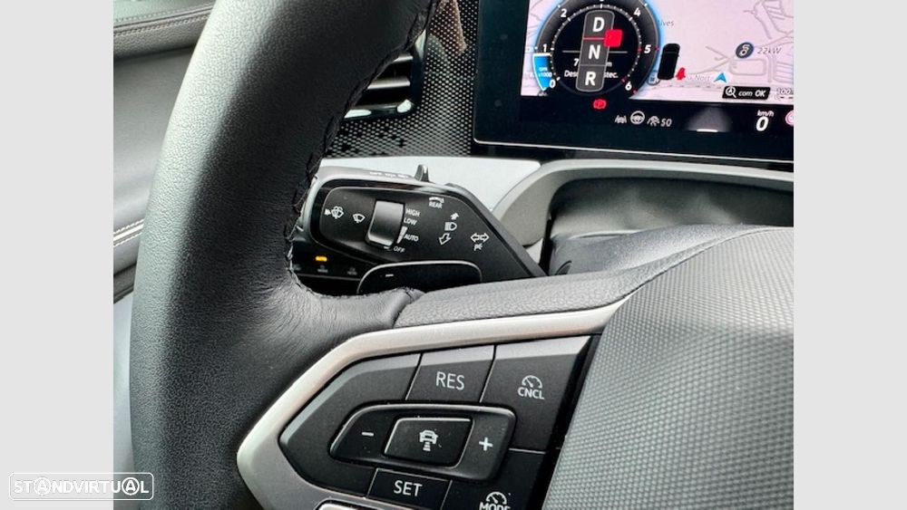 VW Passat Variant 2.0 TDi Business DSG - 21