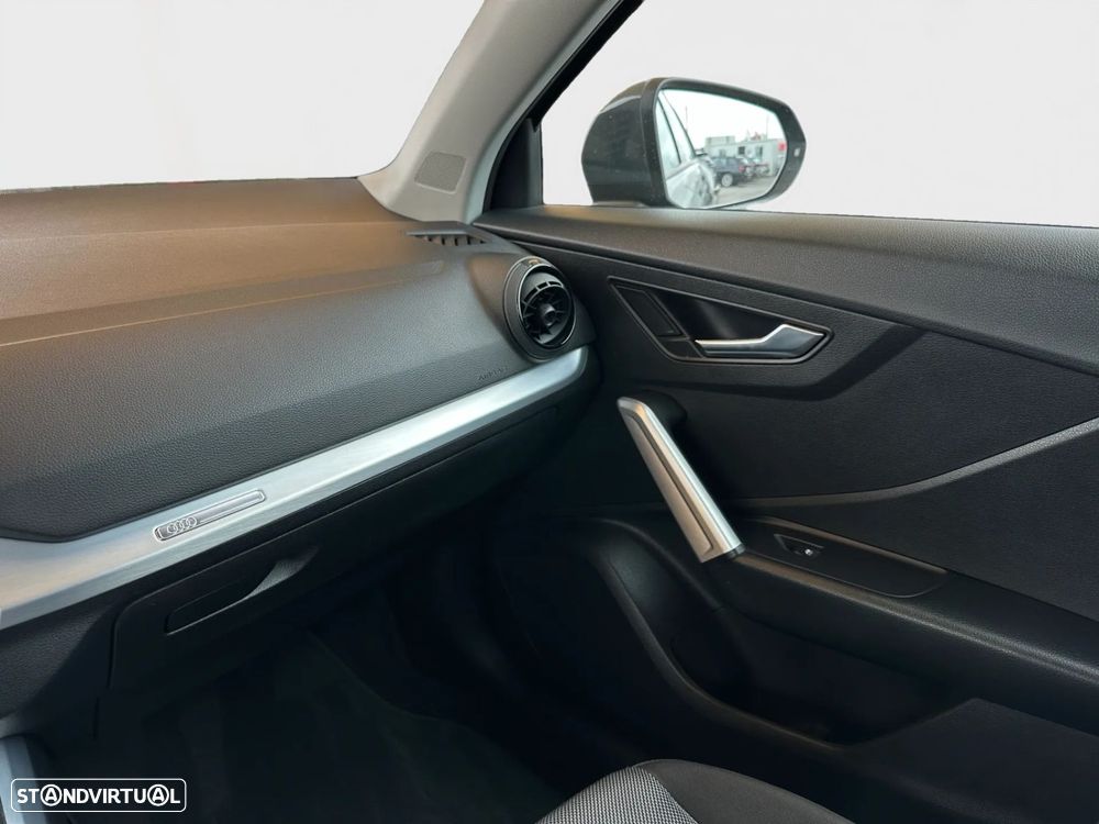 Audi Q2 1.0 TFSI Design - 18