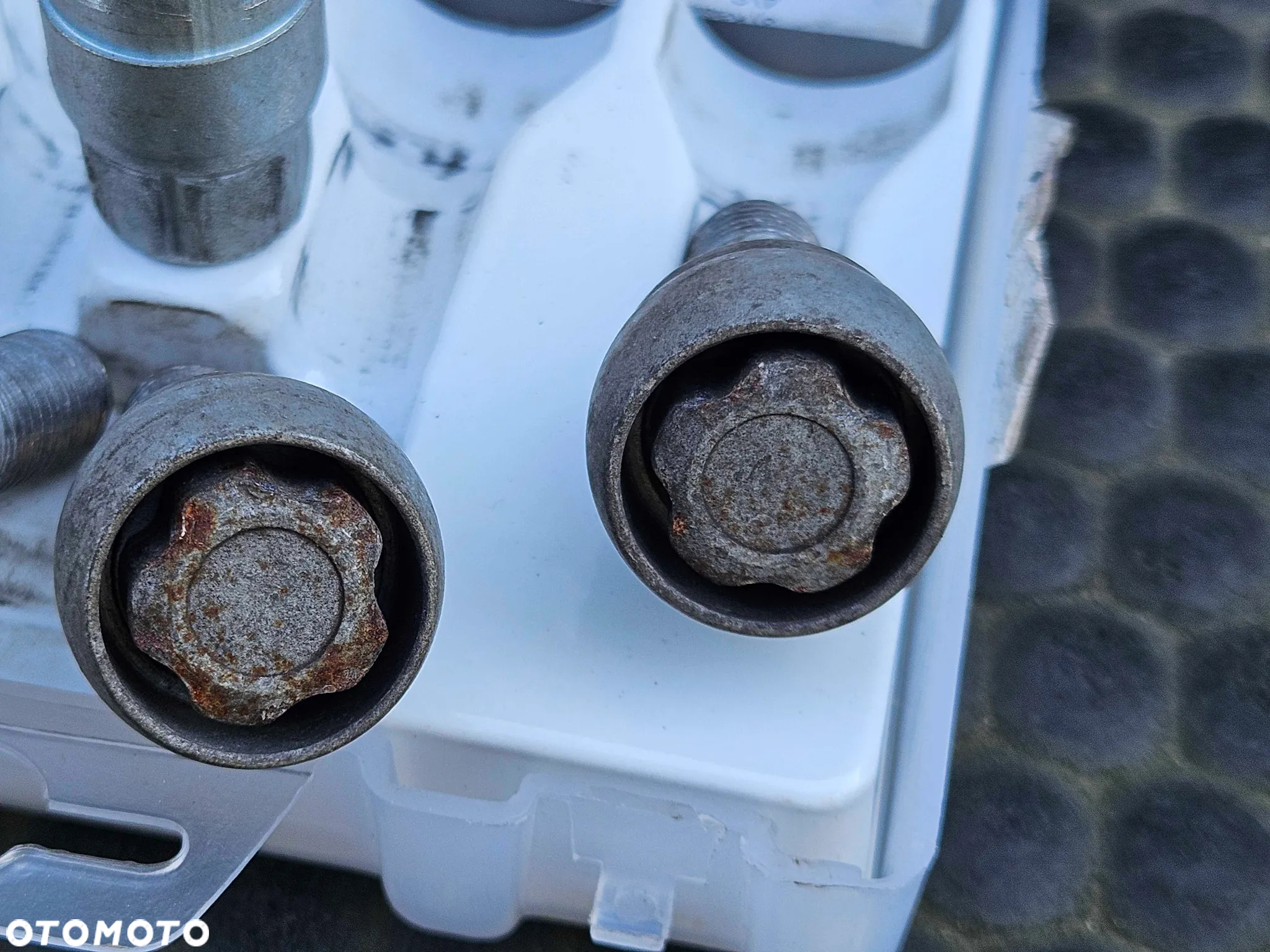 Szpilki 8201724187 Sruby Antykradziezowe do Kol Zlodzieje Komplet Renault Dacia - 9