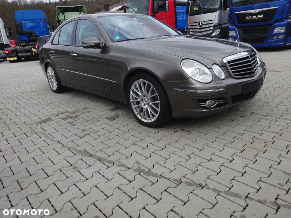 Mercedes-Benz Klasa E 280 CDI 4Matic Automatik Avantgarde DPF - 4