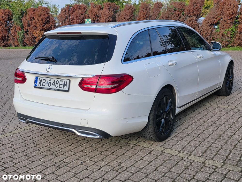 Mercedes-Benz Klasa C 200 7G-TRONIC Exclusive - 4