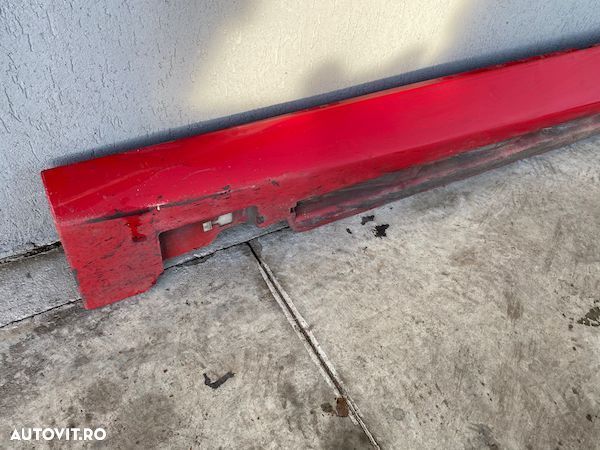 Prag stanga rosu VOLVO V40 31265846 - 2