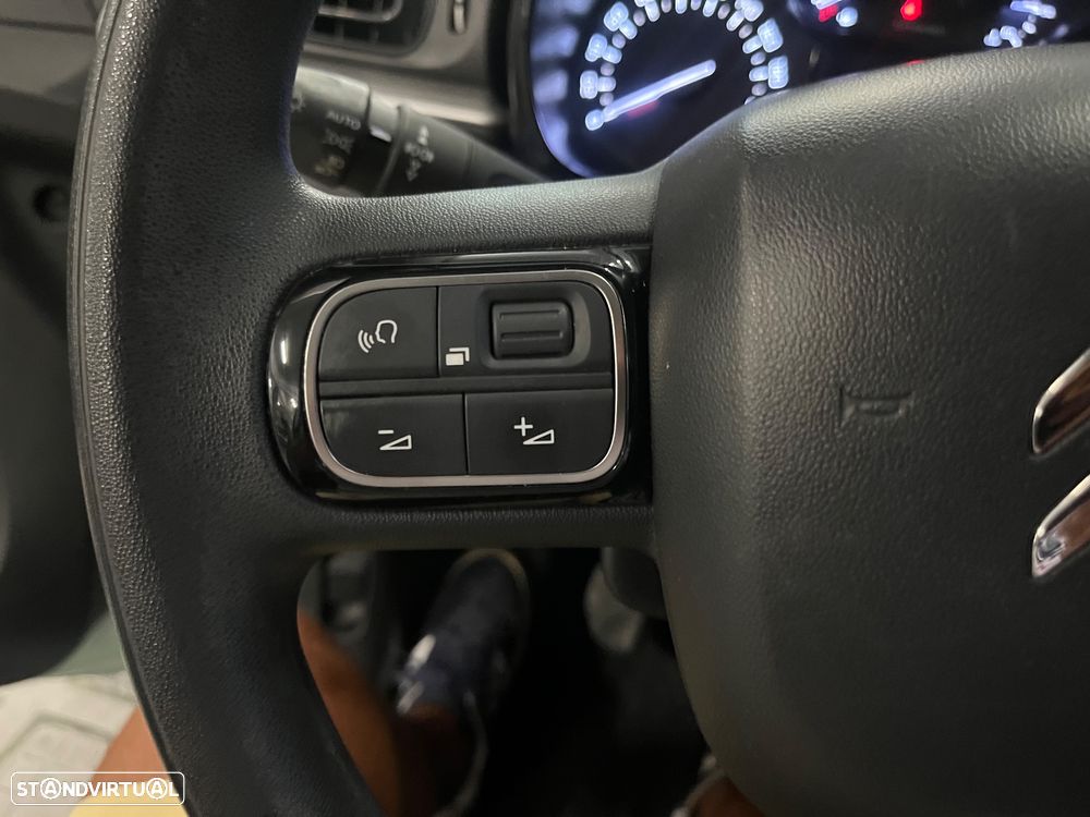 Citroën C3 1.2 PureTech Shine - 23