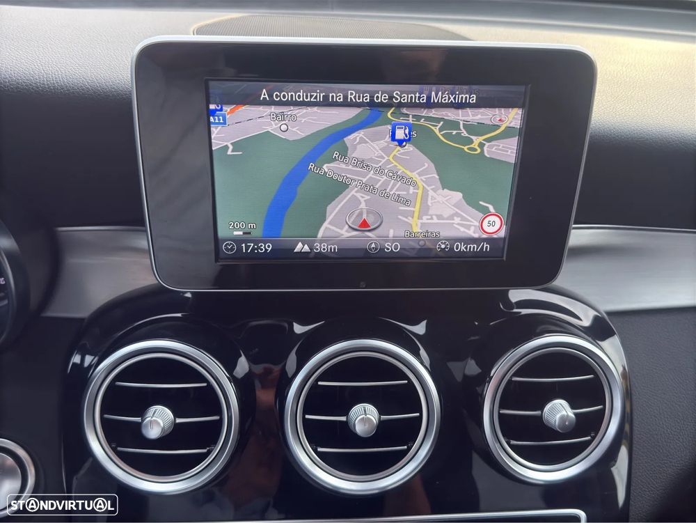 Mercedes-Benz GLC 220 d 4Matic 9G-TRONIC AMG Line - 20