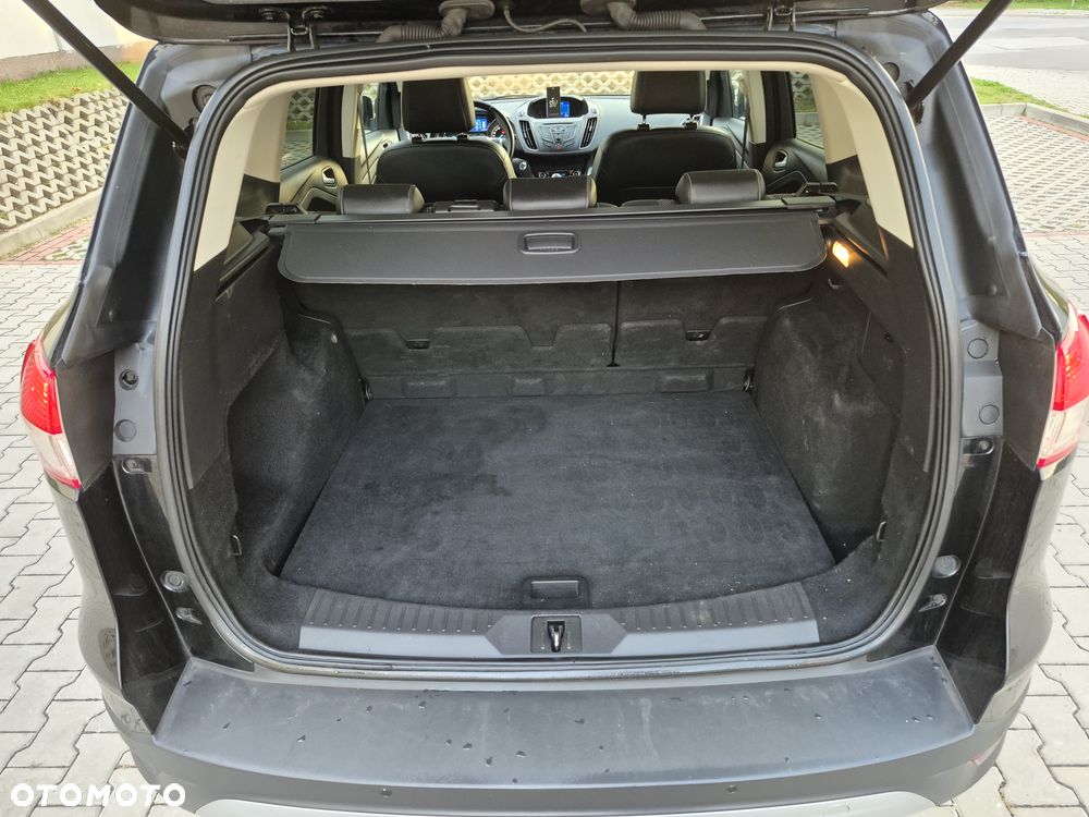 Ford Kuga - 24