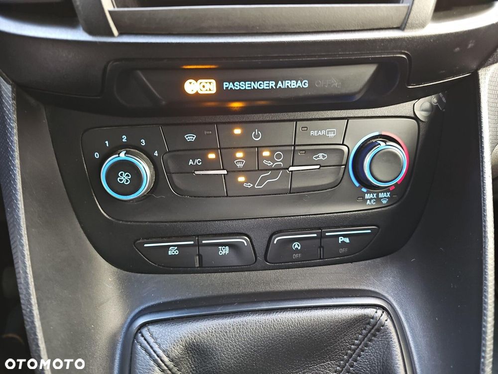 Ford Transit Connect - 22