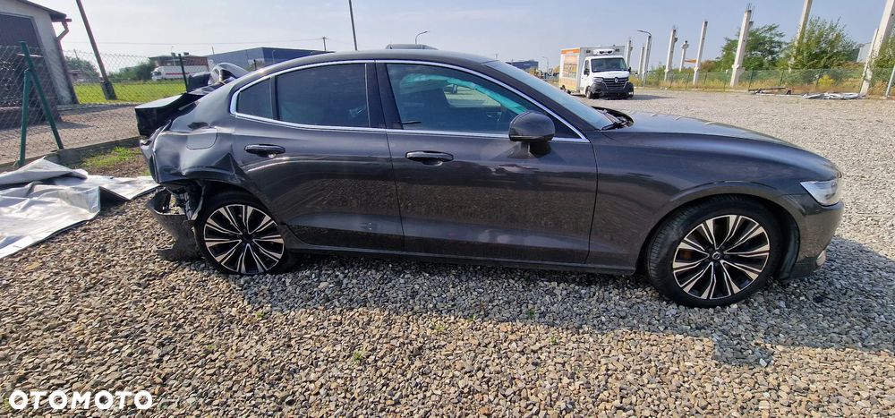 Volvo S60 B4 B Ultimate Dark - 4