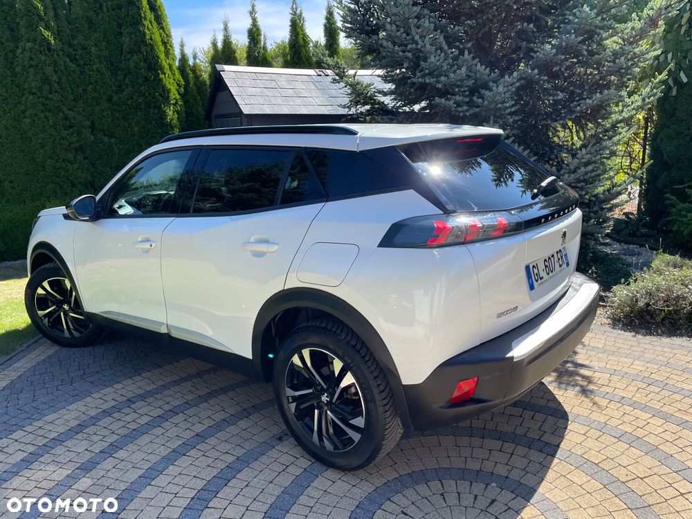 Peugeot 2008 BlueHDi 130 Allure S&S EAT8 - 3