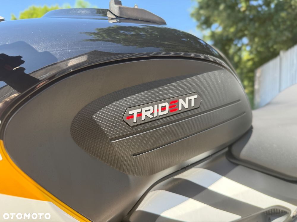 Triumph Trident - 16