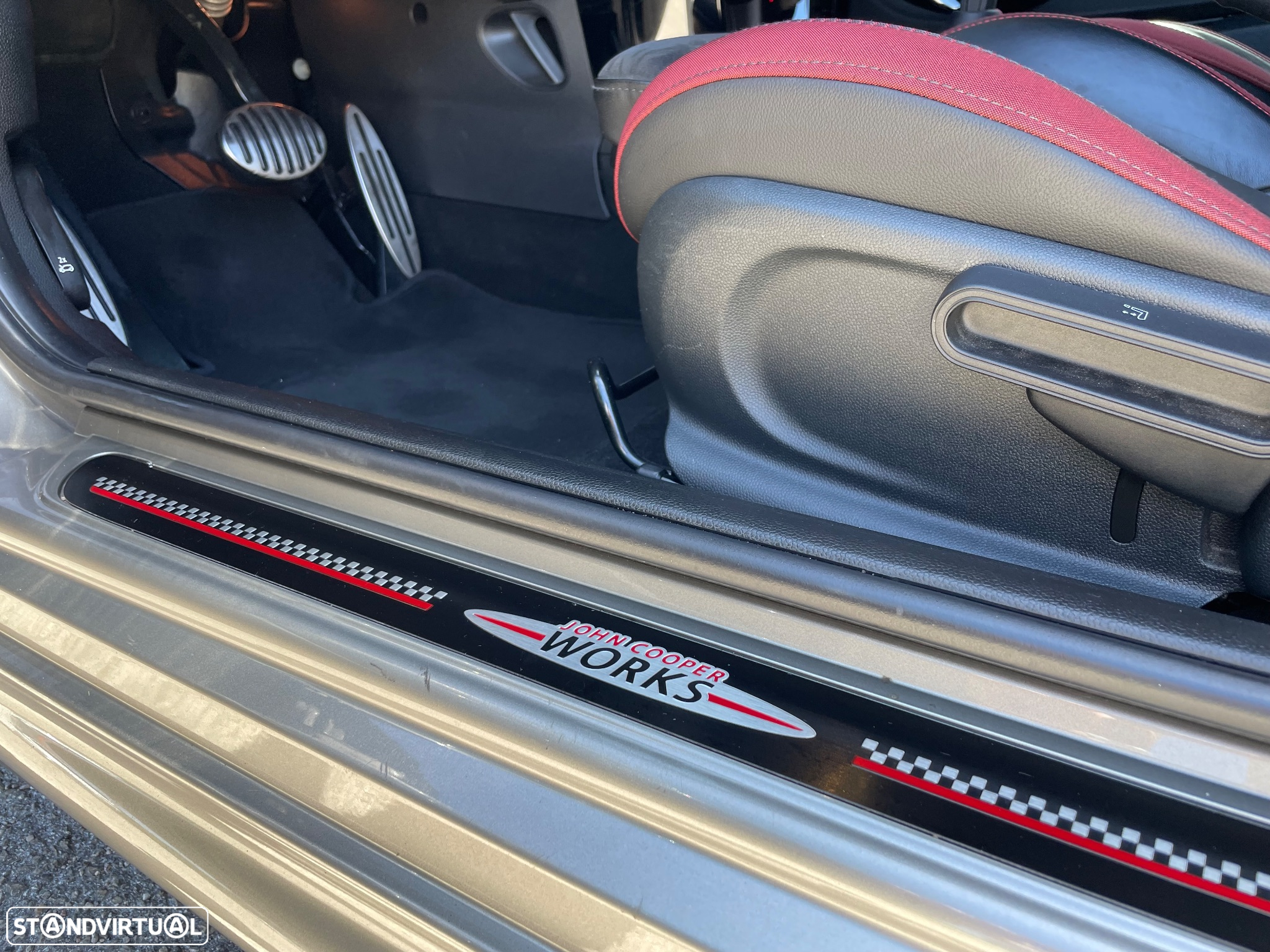 MINI 3 Portas John Cooper Works Auto Desportiva - 16