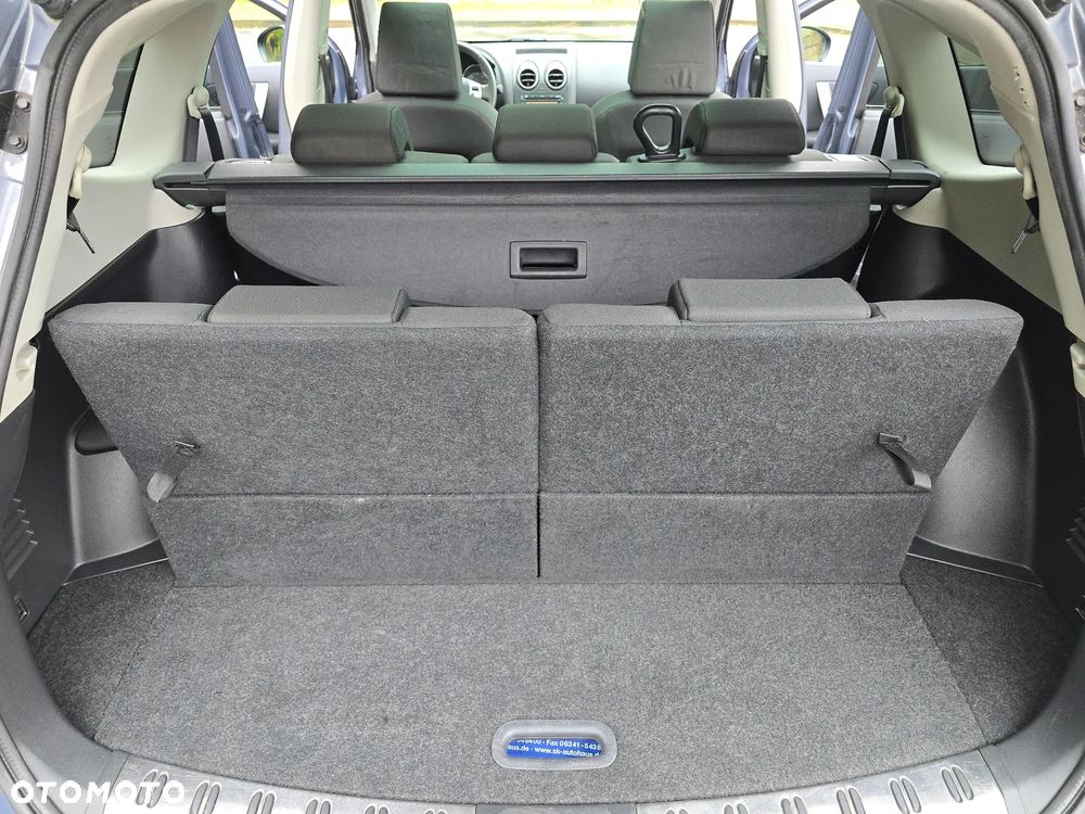 Nissan Qashqai+2 2.0 Tekna Premium - 38