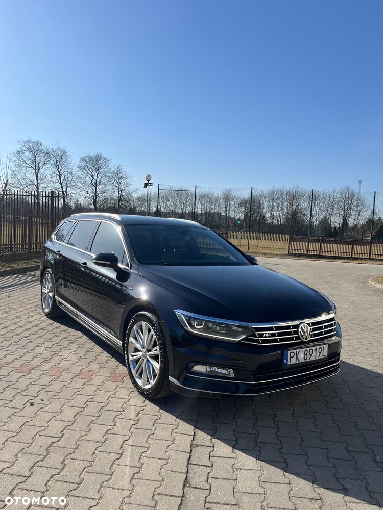Volkswagen Passat - 1