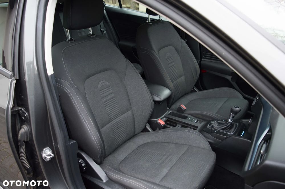 Ford Focus 1.0 EcoBoost Hybrid ACTIVE X - 26