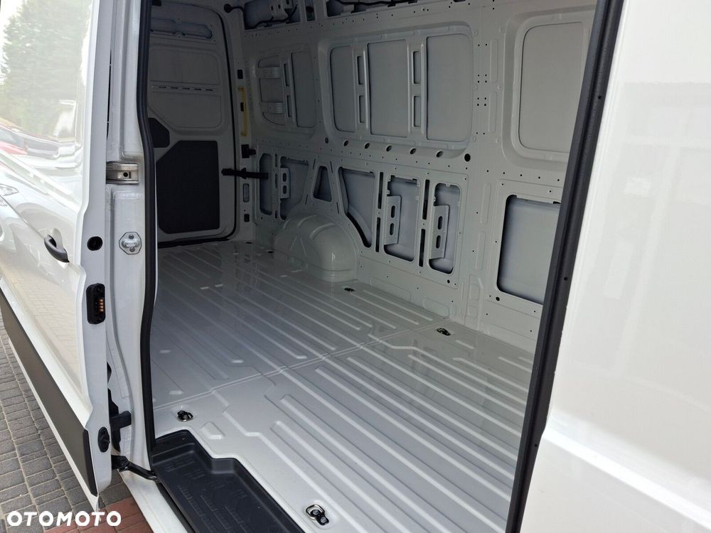 Volkswagen Crafter - 12