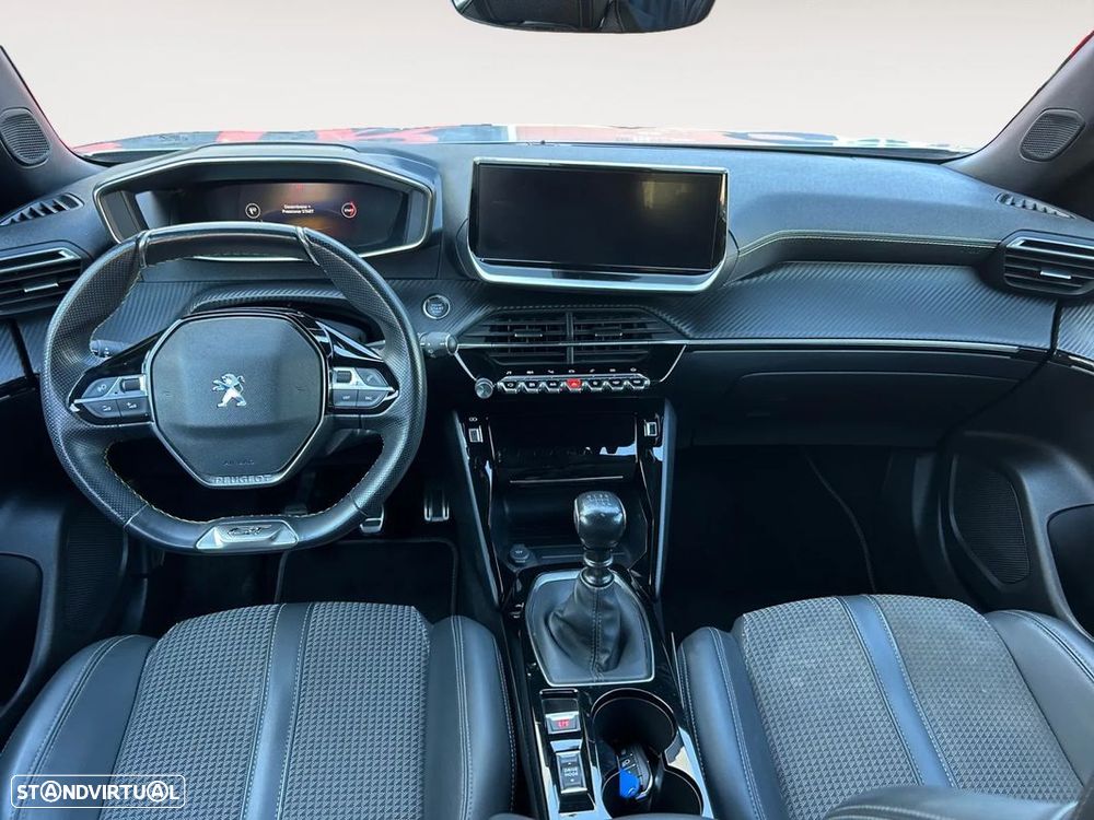 Peugeot 2008 1.2 PureTech GT - 11