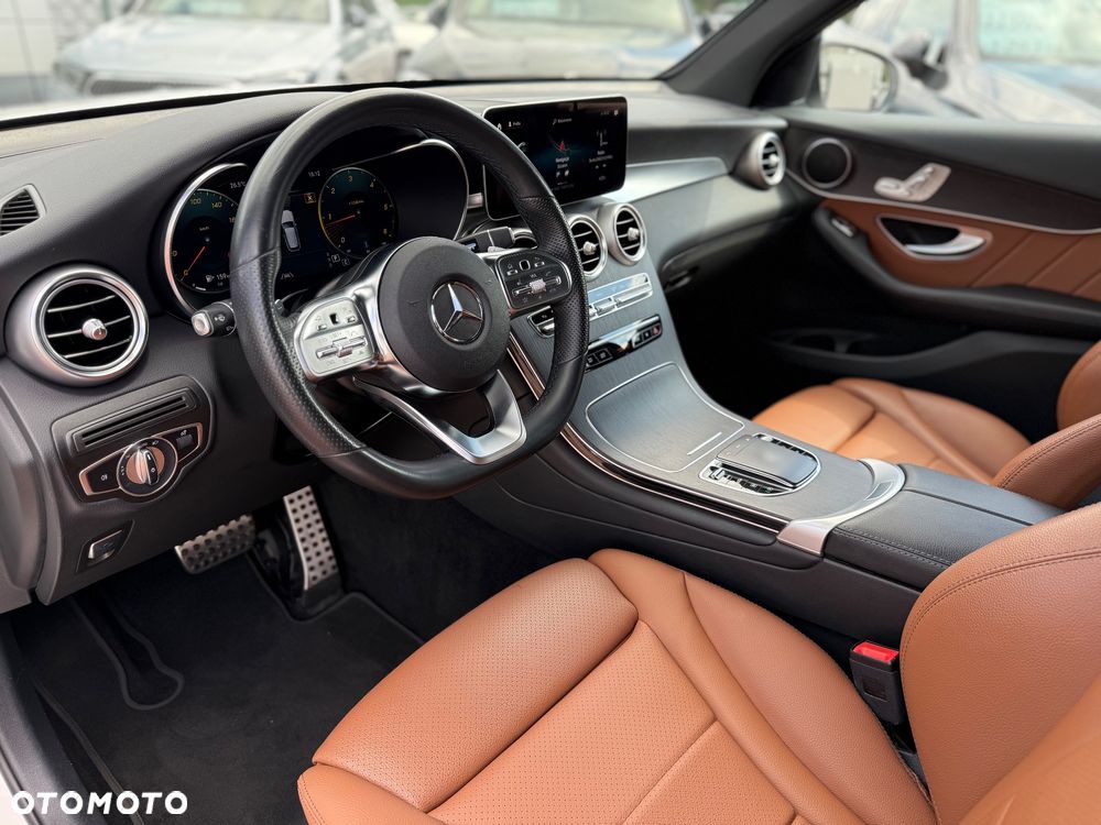 Mercedes-Benz GLC 220 d 4Matic 9G-TRONIC AMG Line Plus - 9