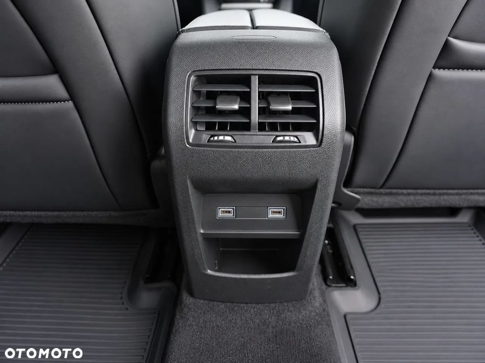 Citroën C5X 1.2 PureTech Plus EAT8 - 30