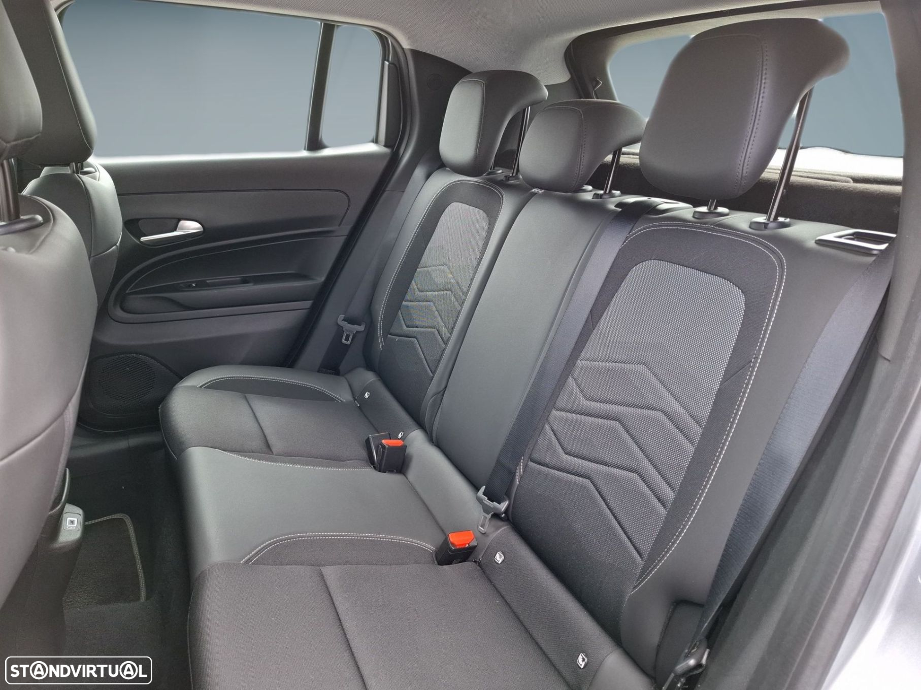 Jeep Avenger 1.2 GSE T3 Longitude - 12