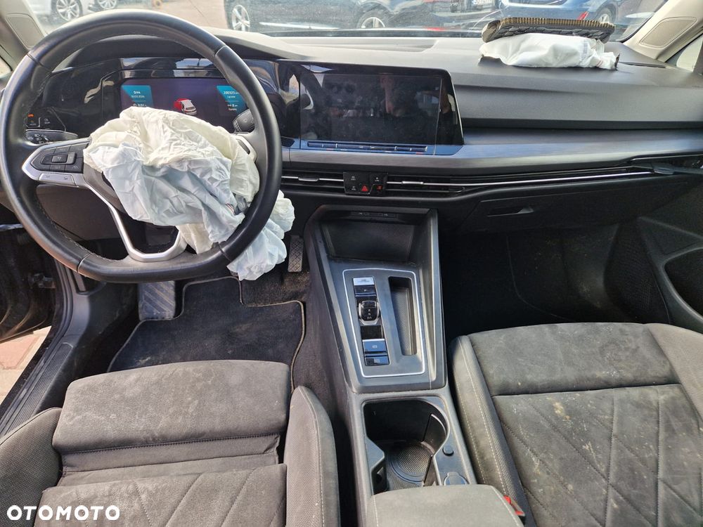 Volkswagen Golf 1.5 eTSI EVO Style DSG - 18