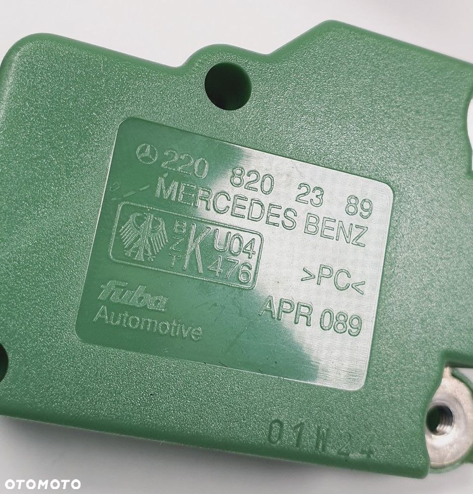 WZMACNIACZ ANTENY MERCEDES W220 2208202389 - 2