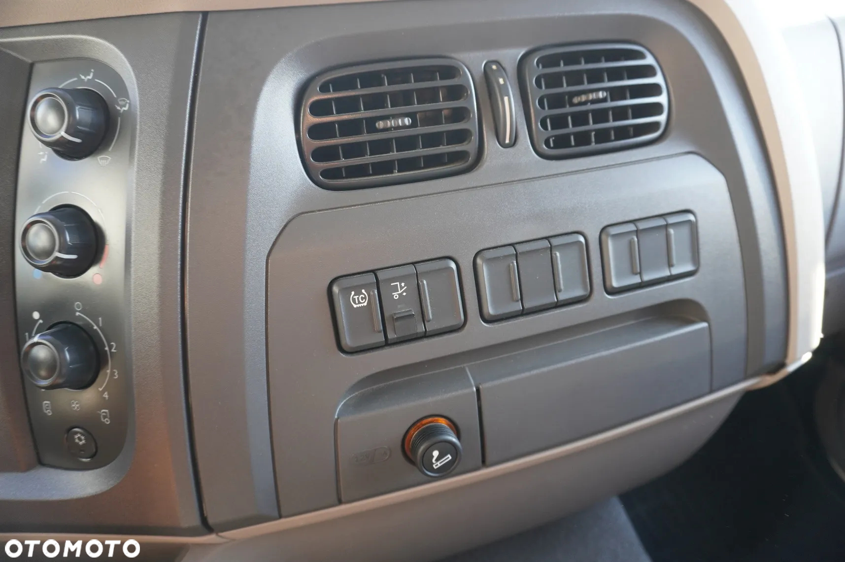 DAF LF 290 / Kontener 21 EPAL / 53 000 km! - 24