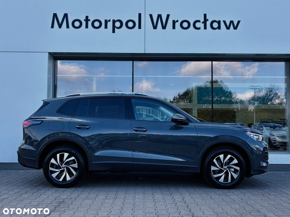 Volkswagen Tiguan - 11