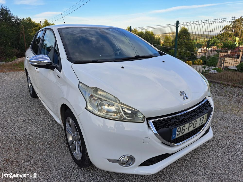 Peugeot 208 1.2 VTi SE Style - 3