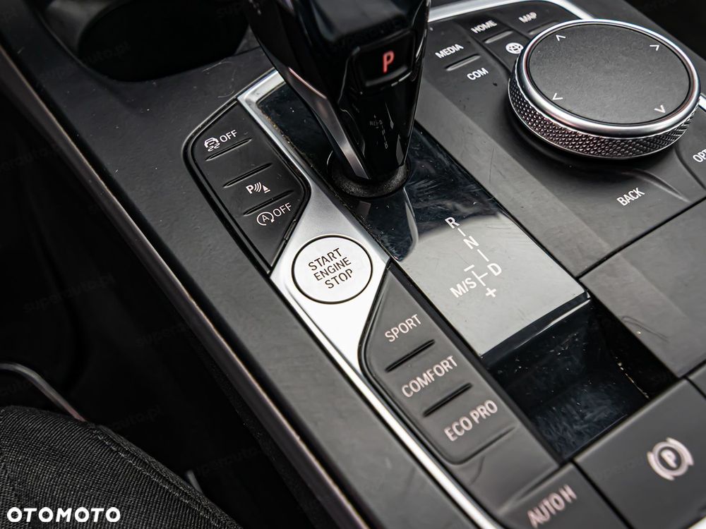 BMW Seria 1 118i Advantage - 21